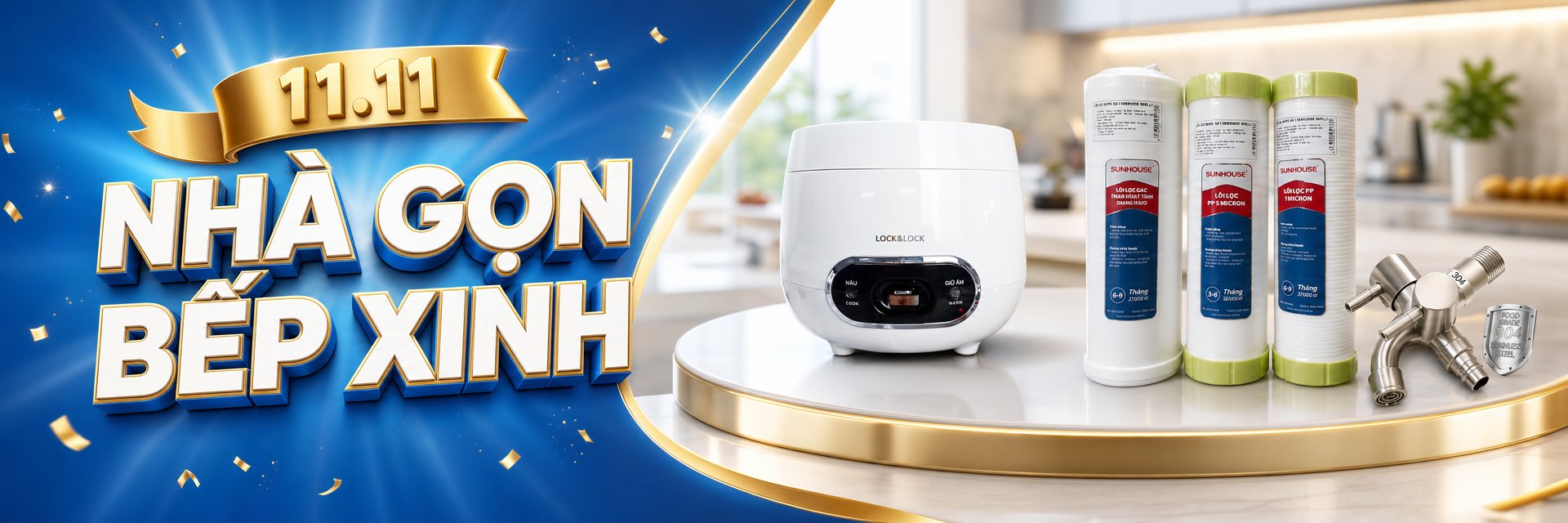 Nồi cơm điện mini, bộ lõi lọc nước và vòi nước inox trên bàn bếp, chữ Nhà gọn bếp xinh