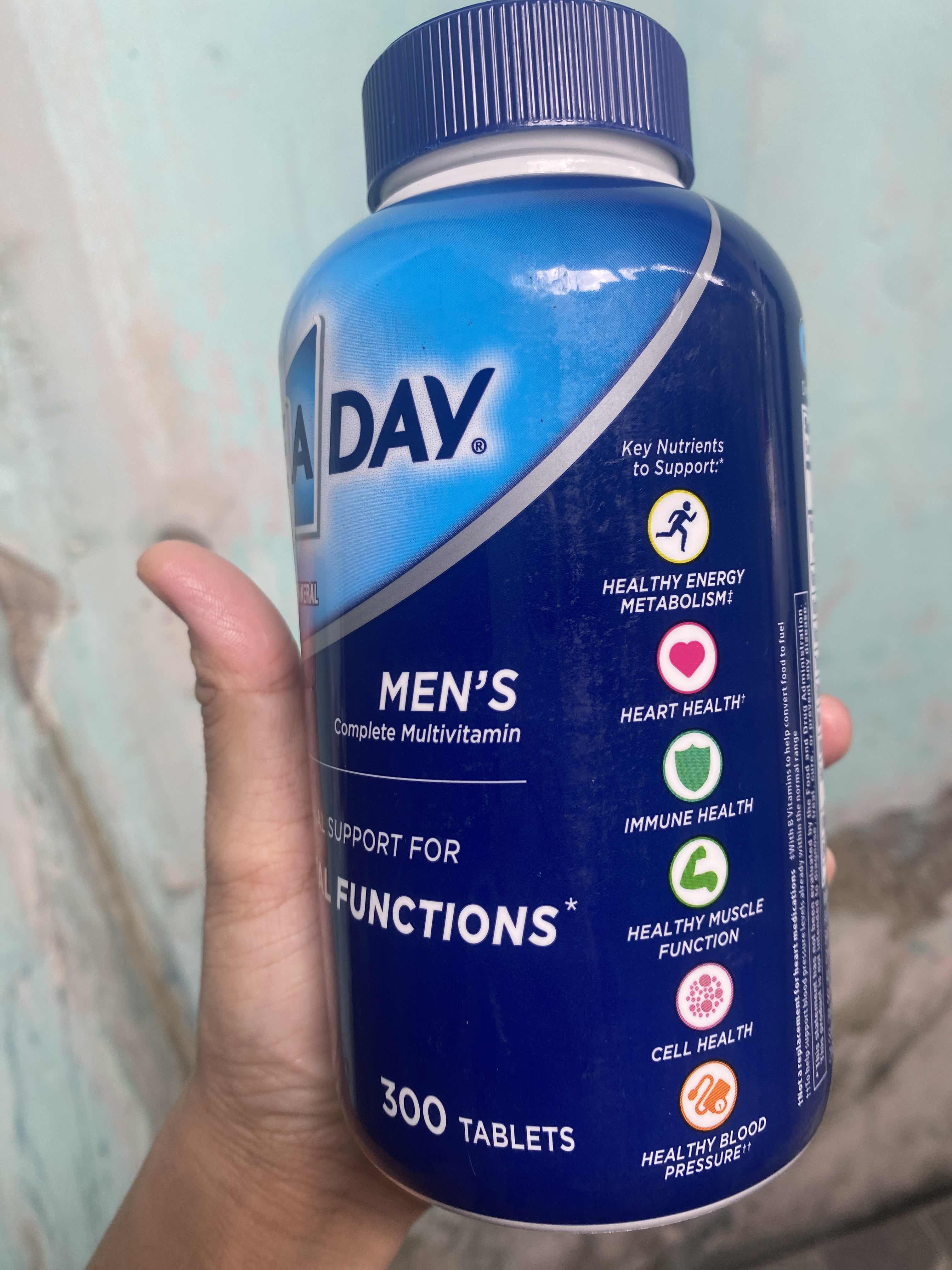 Vitamin Tổng Hợp One A Day Dành Cho Nam Dưới 50 Tuổi - 300 Viên Bổ Sung Dinh Dưỡng Tăng Cường Sức Khỏe Tim Mạch Và Đề Kháng