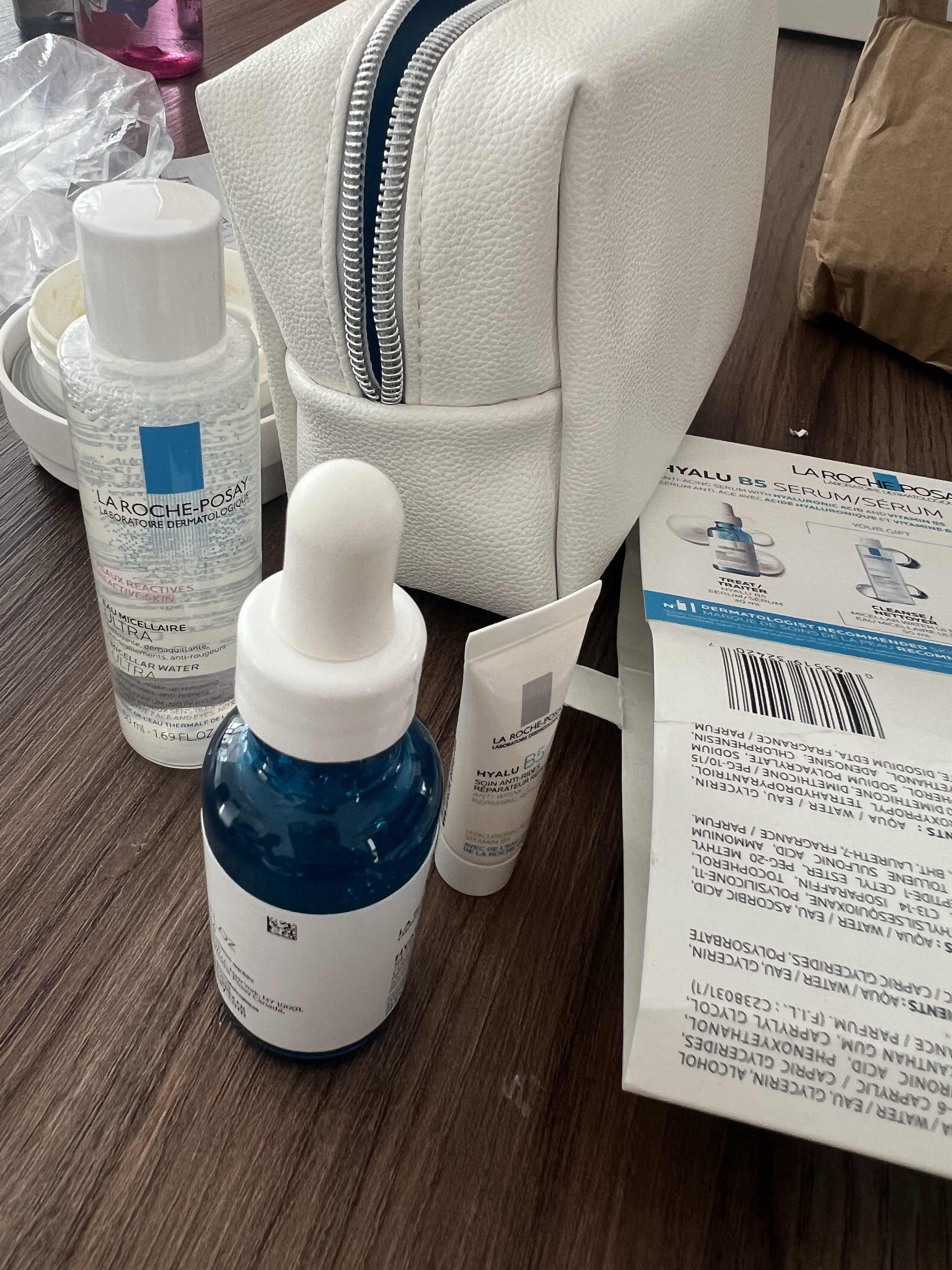 Set La Roche-Posay Hyalu B5 Serum 4 Món + Túi Xinh - Bộ Chăm Sóc Da Cấp Ẩm, Làm Mờ Nếp Nhăn, & Dưỡng Sáng Da