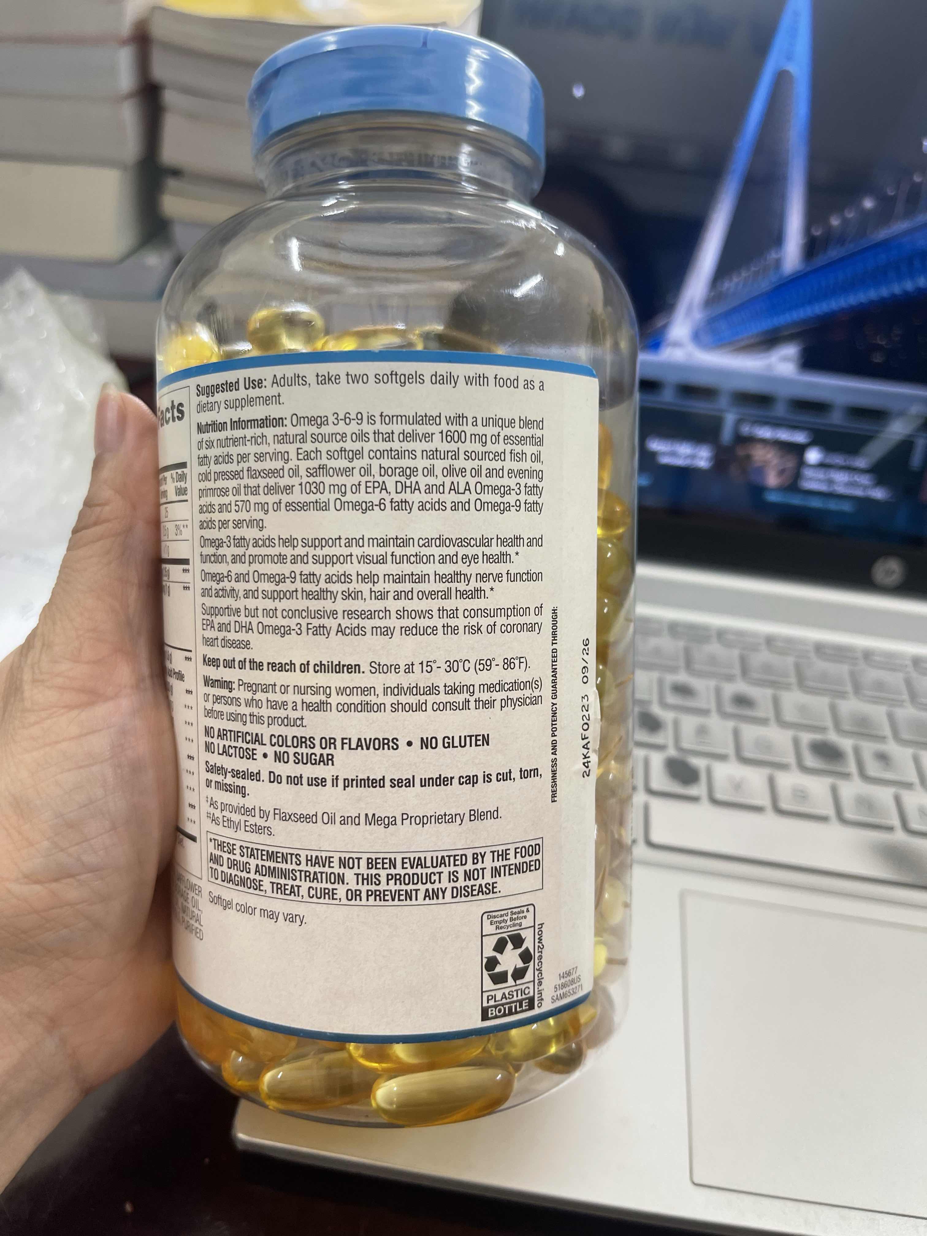Viên uống Omega 3-6-9 Member’s Mark 325 viên - Hỗ trợ sức khỏe tim mạch, tăng cường trí nhớ và sức khỏe toàn diện từ Mỹ