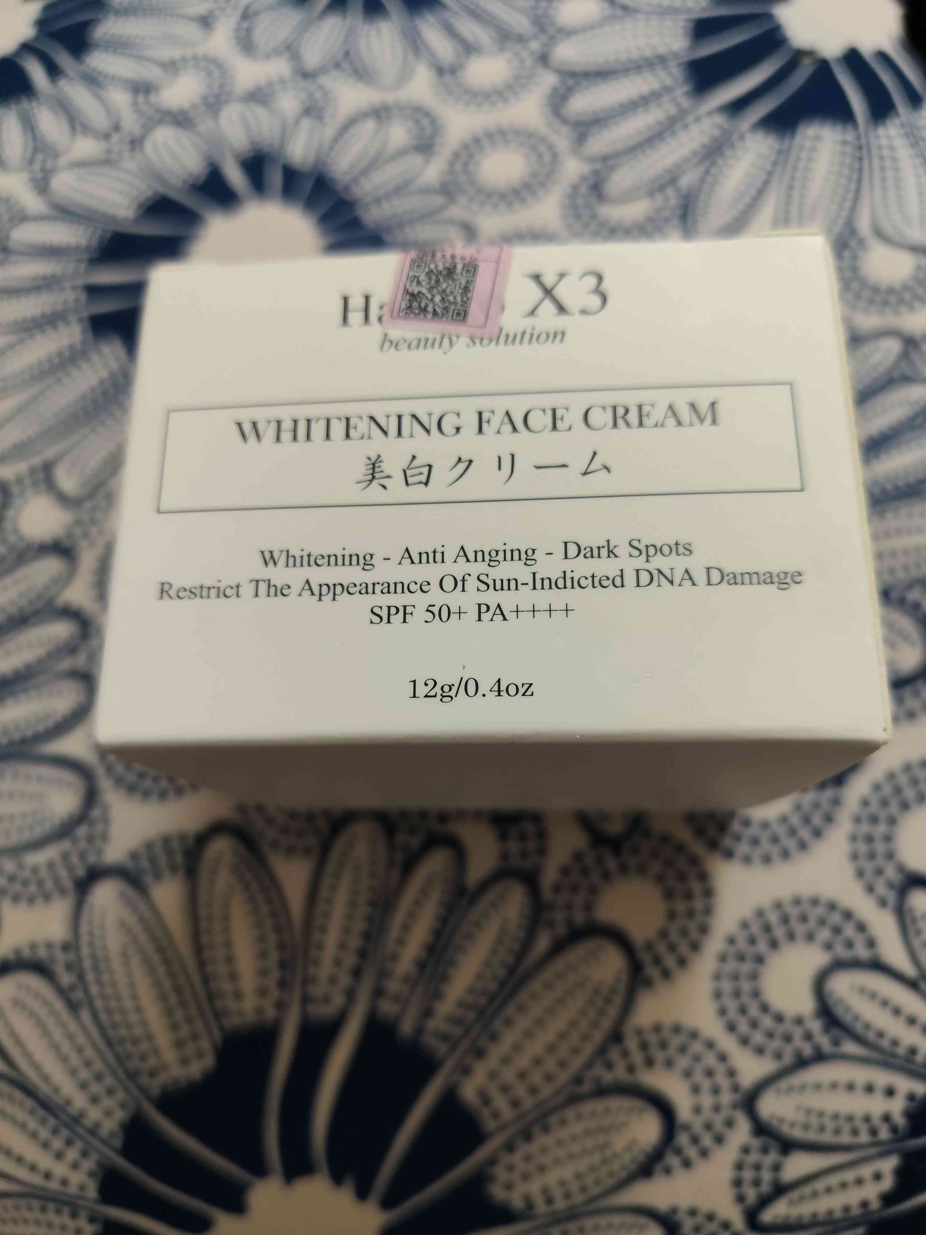 Kem Dưỡng Trắng Da Livy's Vàng 250gr - Body Collagen X3 Luxury, Giúp Da Sáng Mịn, Chống Nắng SPF 45+++ Từ Thái Lan