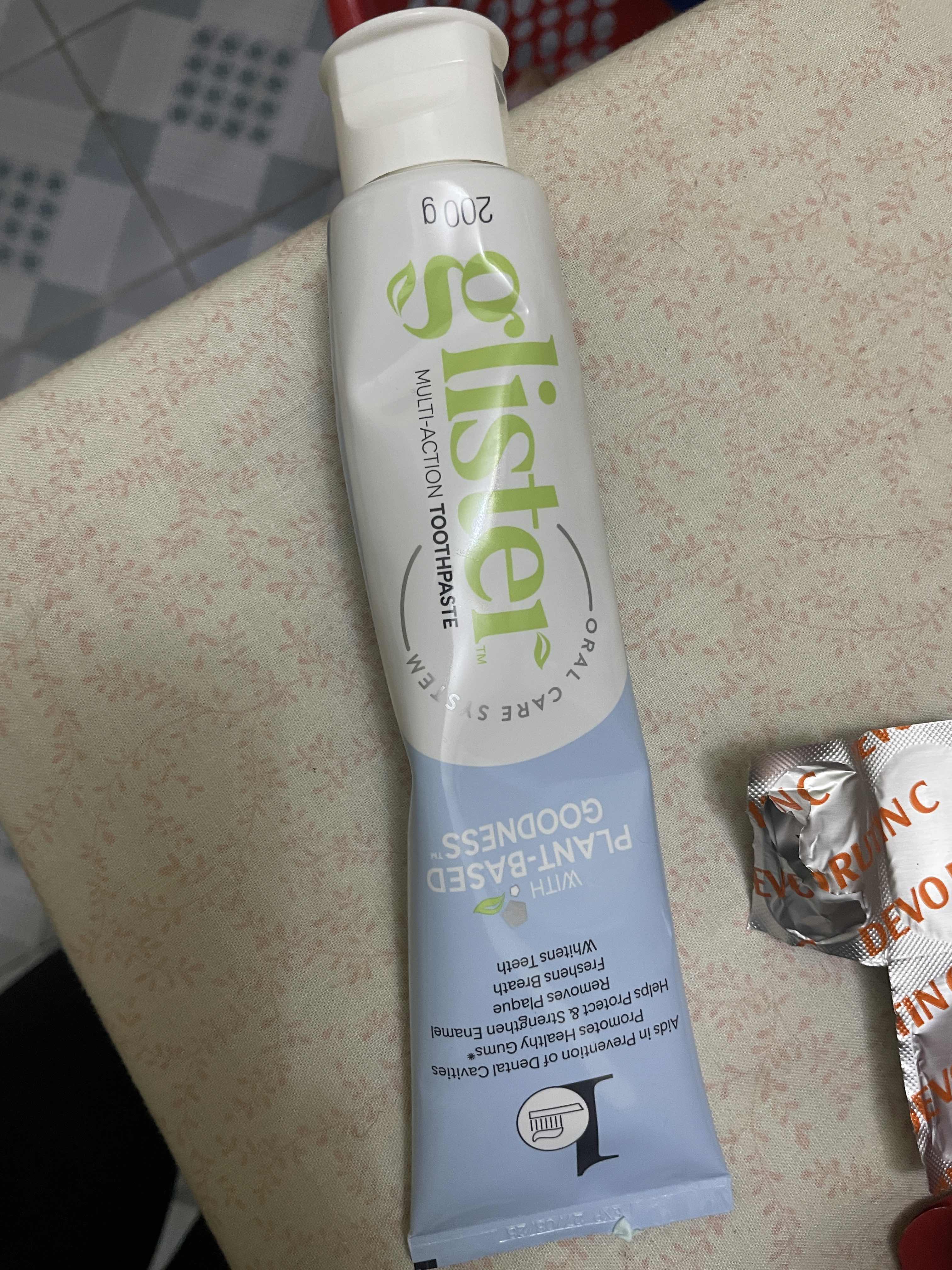 Kem đánh răng Glister Amway Trà Xanh 200g - Hương trà tự nhiên, kháng khuẩn hiệu quả, bảo vệ sức khỏe răng miệng