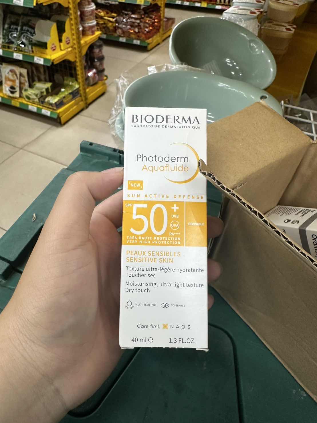 Kem Chống Nắng Bioderma Photoderm AR SPF50+ 30ml - Dưỡng Ẩm, Bảo Vệ Da Khỏi Tia UV, Sản Phẩm Chính Hãng Cho Mọi Loại Da