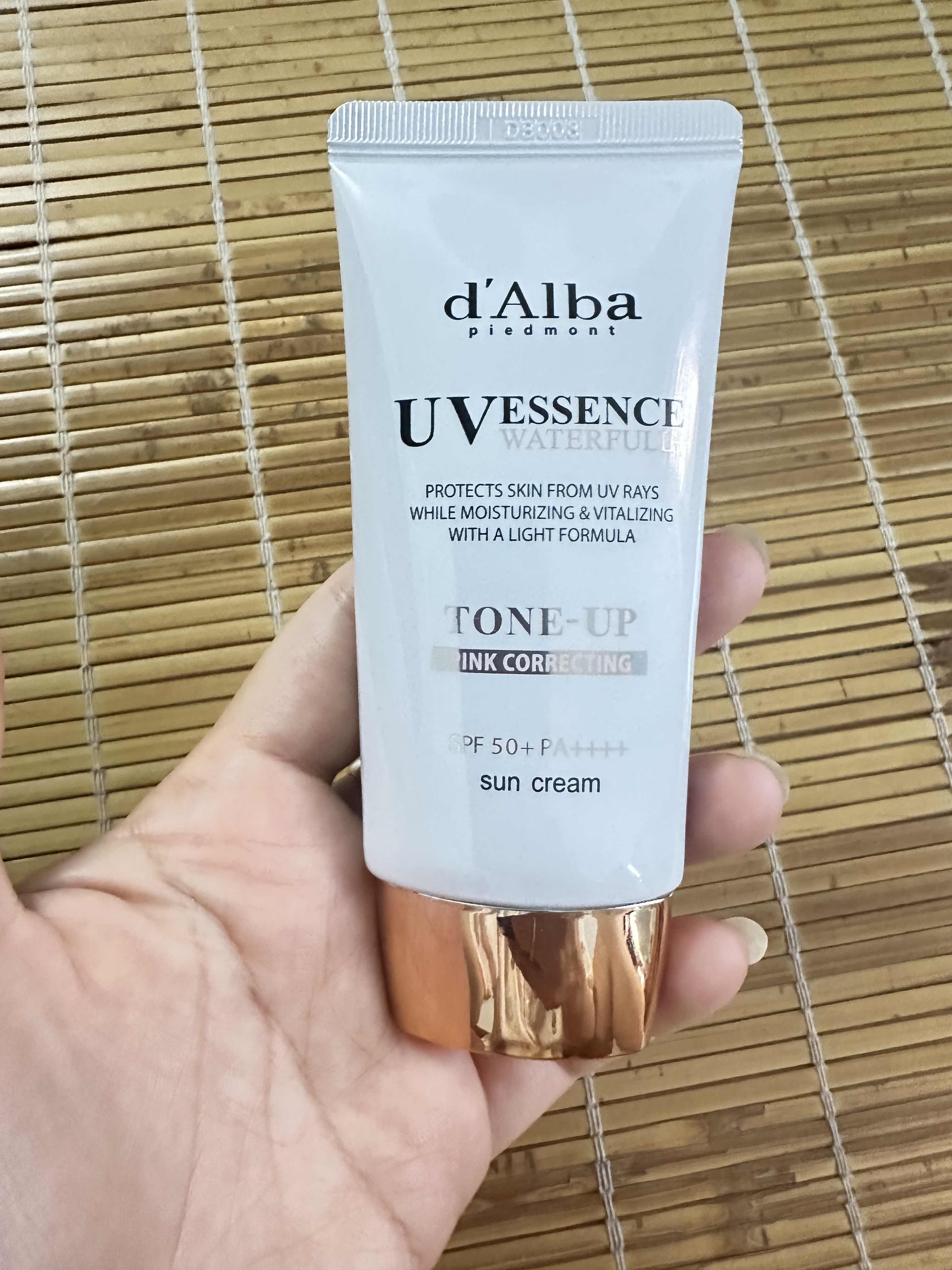 Kem chống nắng nâng tông da Waterfull Tone-up Sun Cream SPF 50+ 50ml - [d'Alba Official]