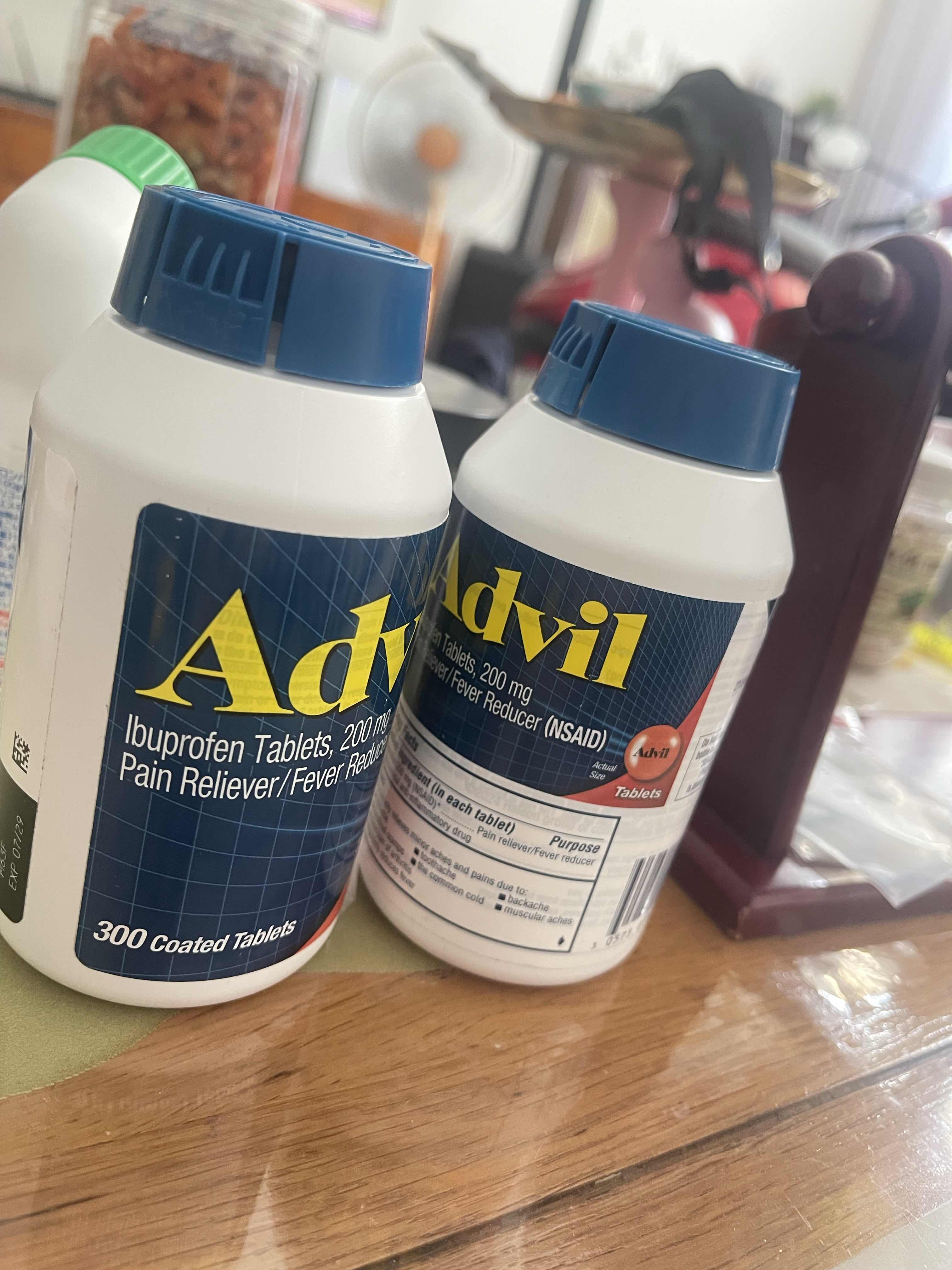 Viên Giảm Đau Hạ Sốt Advil 200mg 300 Viên - Giải Pháp Nhanh Chóng Chống Đau Đớn Và Hạ Sốt Từ Mỹ