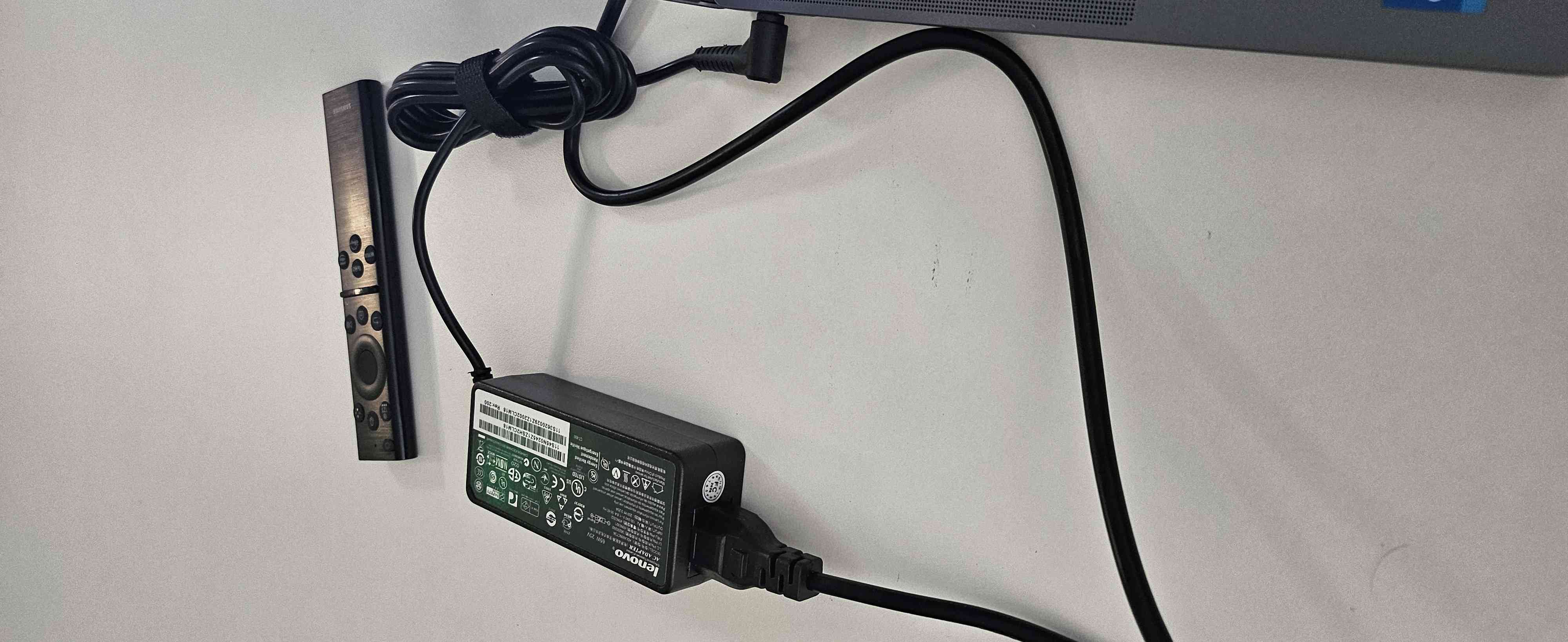 Sạc Laptop Lenovo Ideapad 3.25A - Sạc Chính Hãng Chất Lượng Cao, Tương Thích Nhiều Dòng Máy, Bảo Hành 12 Tháng