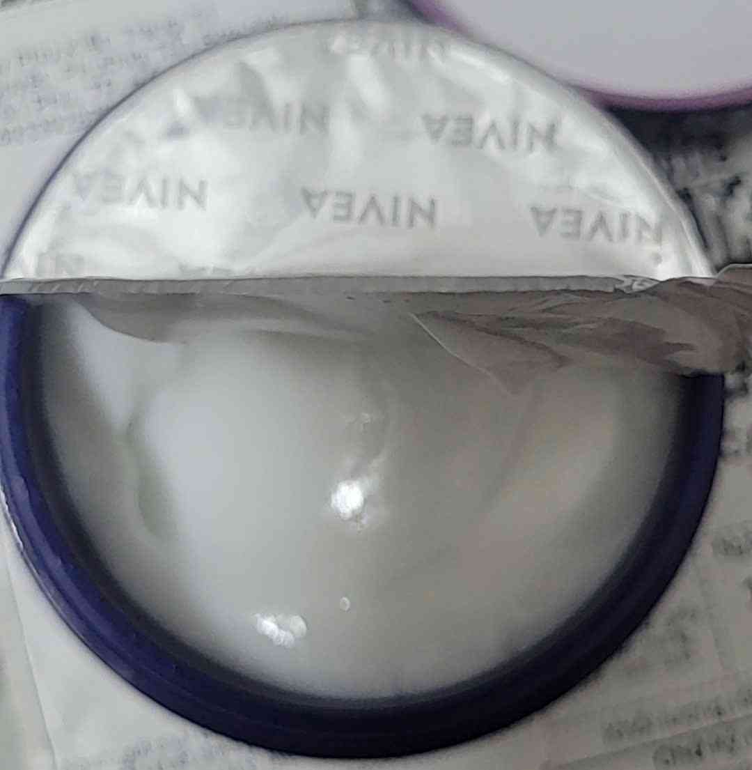 Kem dưỡng đêm NIVEA Nourishing Night Cream