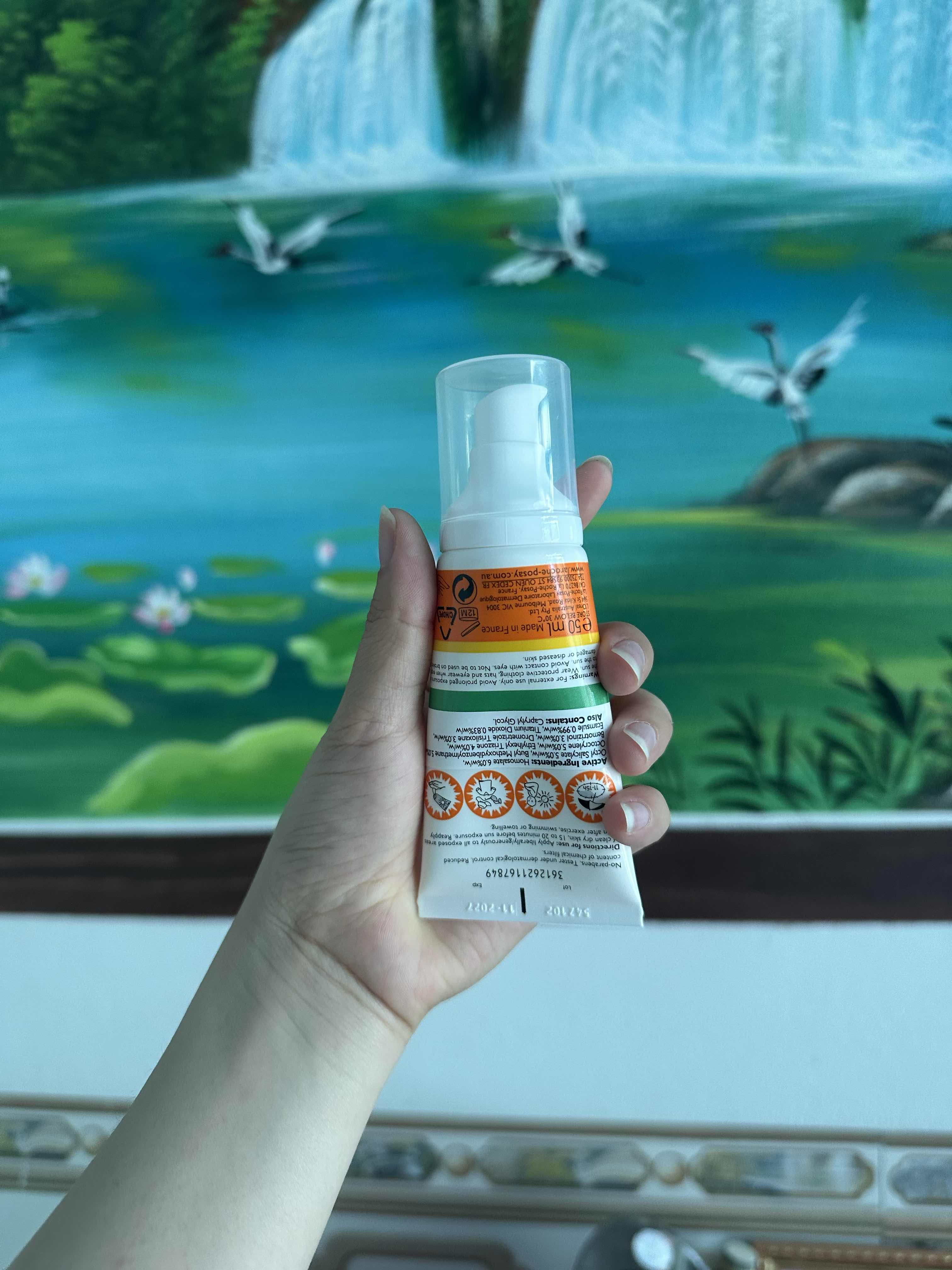 Kem Chống Nắng La Roche-Posay Anthelios SPF50 50ml - Bảo Vệ Da, Chống Nắng Hiệu Quả cho Da Nhạy Cảm