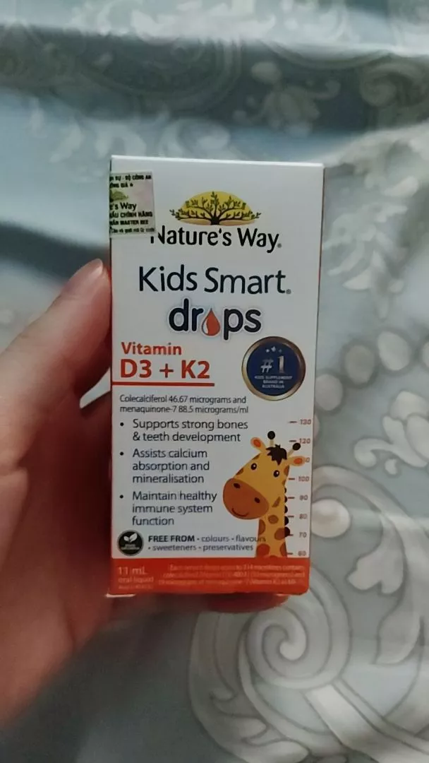 Siro Nature's Way Kids Smart Drops Vitamin D3 + K2 - Bổ Sung Vitamin D3 và K2 Hỗ Trợ Hấp Thụ Canxi Cho Trẻ Từ 0 Tháng Tuổi