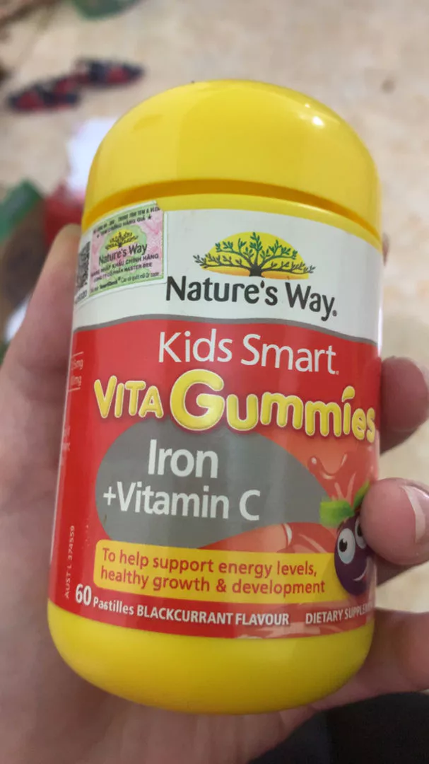 Kẹo Dẻo Bổ Sung Sắt & Vitamin C Nature’s Way Vita Gummies - Hỗ Trợ Sức Khỏe Trẻ Em Từ 2 Tuổi, Vị Trái Cây Ngon Miệng