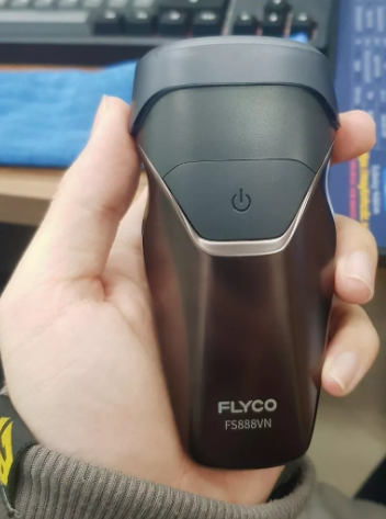 Máy Cạo Râu Flyco FS888VN - Thiết Kế Hiện Đại, Sạc Nhanh 1 Giờ, Kháng Nước IPX7, Đầu Cạo 3D Linh Hoạt, Lưỡi Dao Kép 2 Vòng
