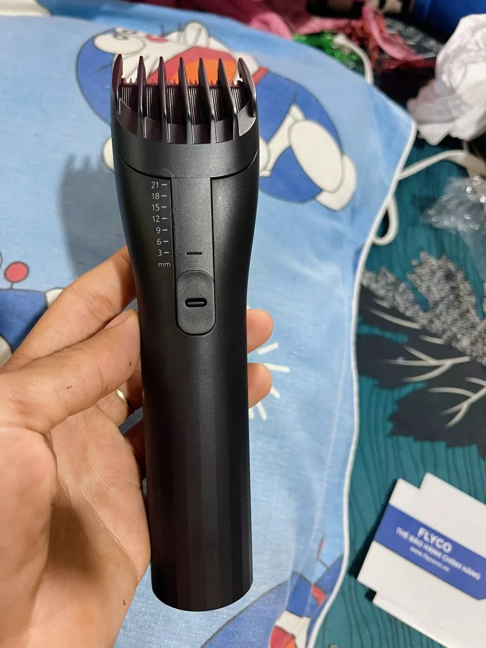 Tông Đơ Cắt Tóc Flyco FC1902VN - Pin Sạc Tiện Dụng, Thiết Kế Nhỏ Gọn, Dễ Dàng Sử Dụng Cho Bé và Gia Đình