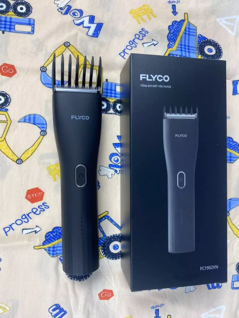 Tông Đơ Cắt Tóc Flyco FC1902VN - Pin Sạc Tiện Dụng, Thiết Kế Nhỏ Gọn, Dễ Dàng Sử Dụng Cho Bé và Gia Đình