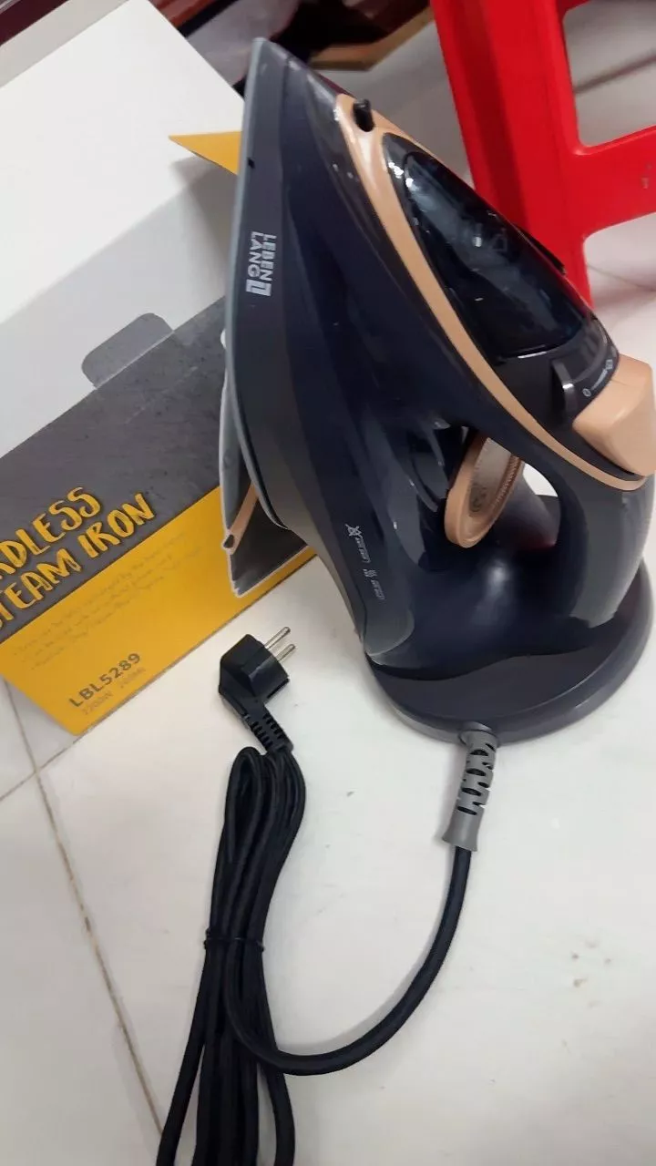 Bàn là hơi nước Lebenlang LBL5289 - Công suất 2200W, Đa chức năng cho mọi loại vải, Chống nhỏ giọt & Tự ngắt an toàn