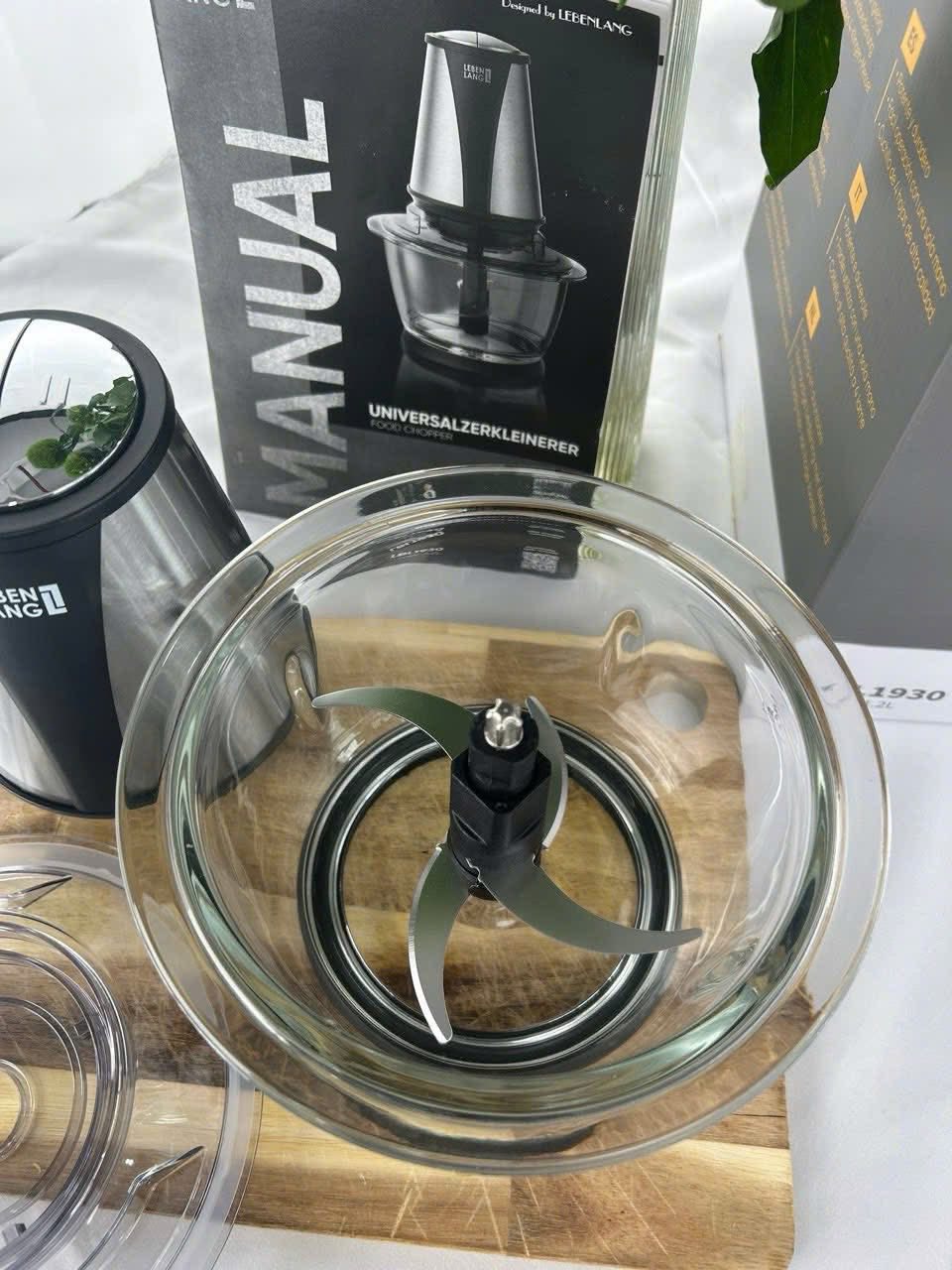 Máy Xay Thịt Đa Năng Lebenlang LBL1930 1.2L - Công Suất 400W, Lưỡi Inox 4 Cánh, Xay Được Thịt, Cá, Rau Củ, Thủy Tinh Chịu Nhiệt