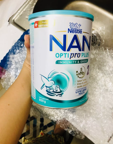 Sữa Nan Việt Optipro Plus Nestle số 2 (800g) cho bé 6-12 tháng - Hỗ trợ tăng cường đề kháng, tiêu hóa và phát triển chiều cao