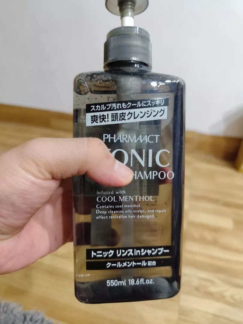 Dầu Gội Tonic Pharmaact 550ml Dành Cho Nam - Ngăn Ngừa Gàu, Cung Cấp Độ Ẩm, Hương Thơm Nam Tính, Tóc Khỏe Đẹp Tự Nhiên