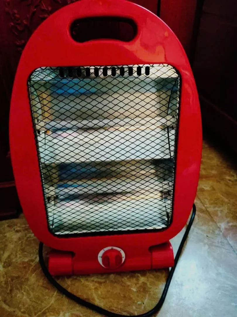 Quạt Sưởi Halogen Fujika 80A - Thiết Kế Nhỏ Gọn, Tiết Kiệm Điện, An Toàn Cho Trẻ Em và Người Già