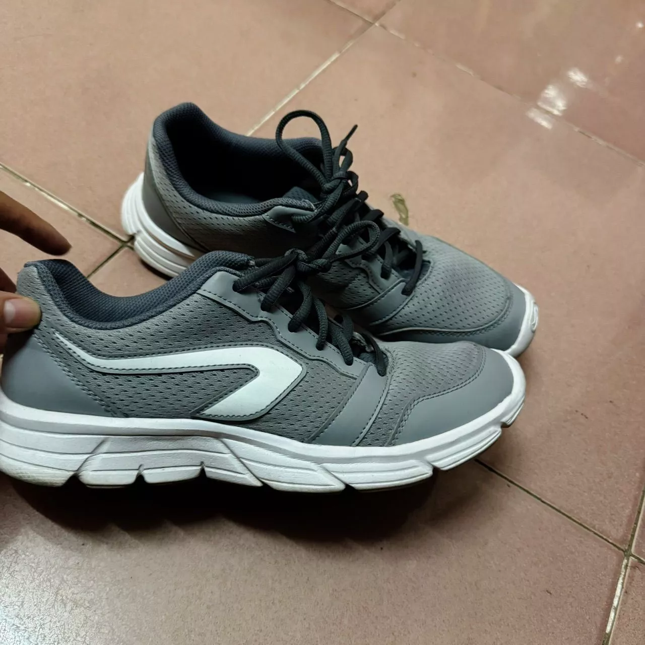 Giày Chạy Bộ Nam Decathlon Run One Siêu Nhẹ - Giày Thể Thao Phù Hợp Địa Hình Đường Trường, Nhựa, Công Viên, Chạy Bộ Cơ Bản